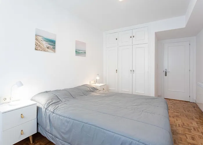 Atico Playa Orzan Centro Garaje Gratis Mismo Edifici0 א-קורוניה